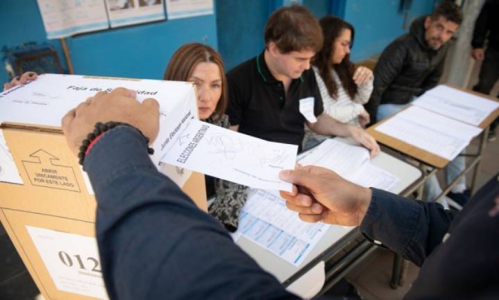 Elecciones: cuánto cobrarán las autoridades de mesa y los delegados judiciales