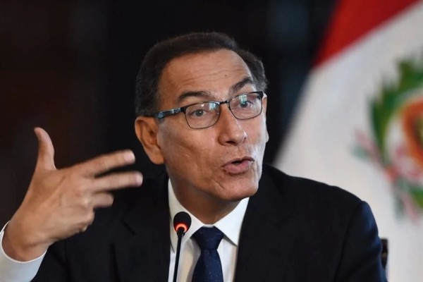 Dan prisión preventiva a ex Presidente peruano Vizcarra