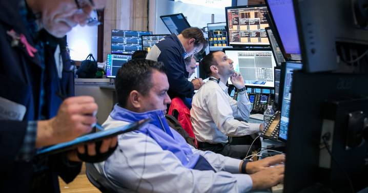 S&P 500 abre quinto día de caídas, tras resultados de Walmart y a la espera de Jackson Hole