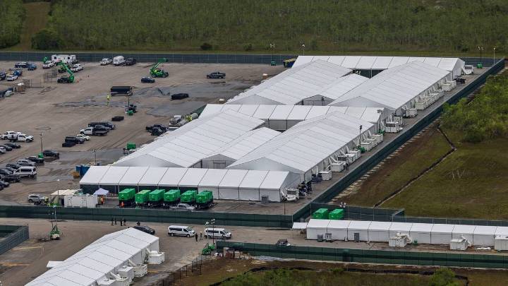 Florida launches program to streamline ICE detainee transports in North Florida