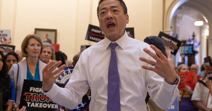 Gov. Abbott seeks removal of House Democratic Leader Rep. Gene Wu over quorum walkout