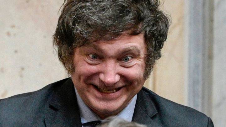 En Narnia: Milei dijo que el repudio social en Lomas fue porque el kirchernismo está "desesperado"