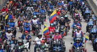 Motoristas recorren Caracas en respaldo a Maduro y contra las “amenazas” de EE.UU.