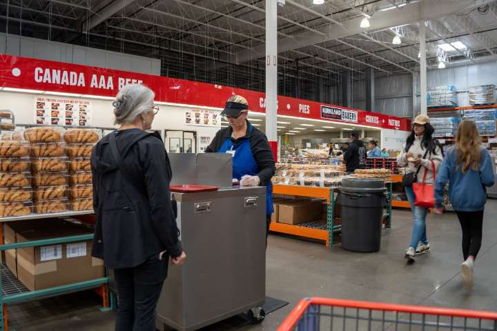 Por qué quizá deberías evitar las muestras gratis en Costco