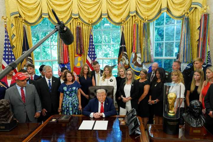 Trump busca eliminar fianza con exención de pago en Washington