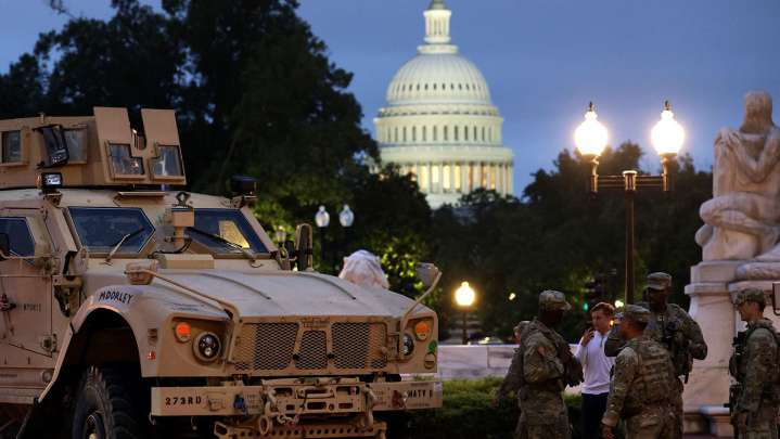 Pentagon authorizes National Guard troops in DC to carry ‘service weapons’