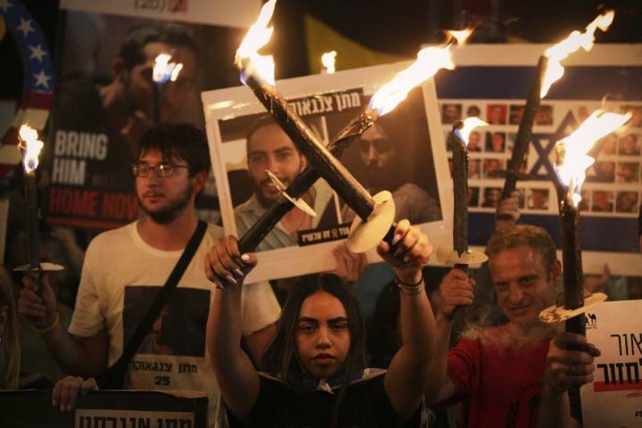 Photos show Israelis demonstrating for the release of hostages and ending the Gaza war