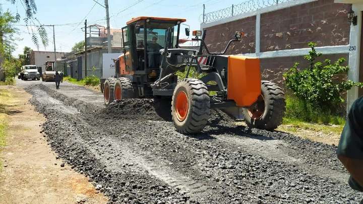 Celaya, pionera en el estado en utilizar gravacero para arreglar calles