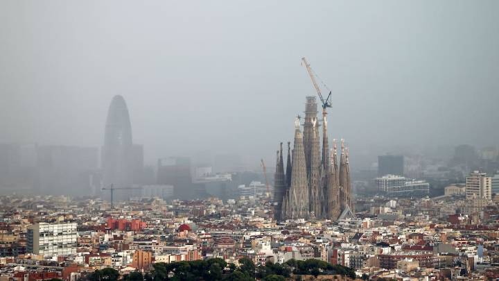 Un desplome de las temperaturas y la llegada de tormentas despiden un agosto tórrido