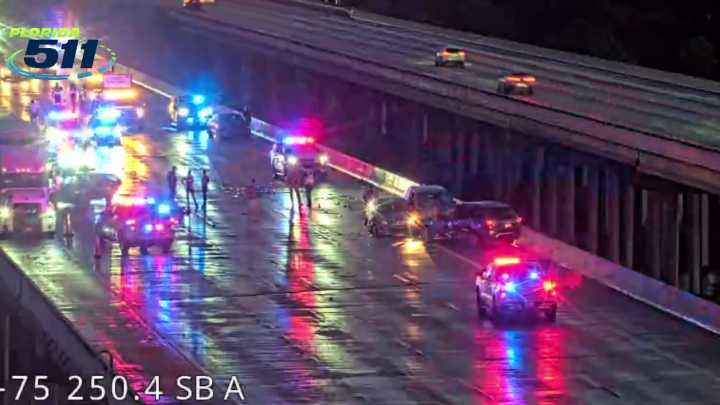 Fatal crash closes I-75 southbound