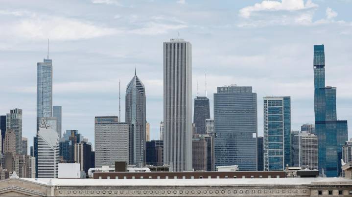 Why Chicago? Texas House Democrats flee the state, head to Illinois amid redistricting battle