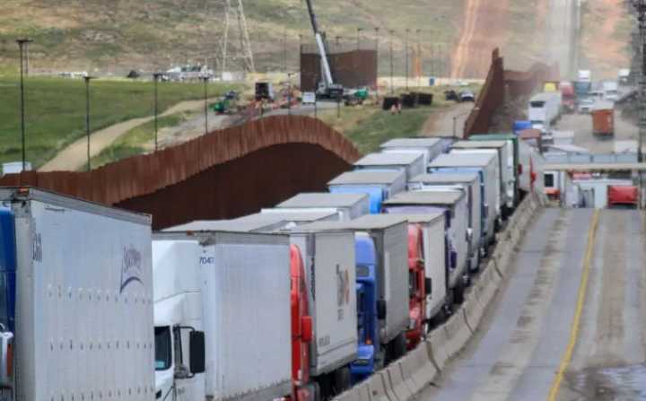 México reporta un déficit comercial de 17 MDD en julio