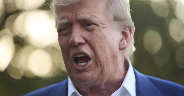 Trump llama defiende movilizar submarinos hacia Rusia