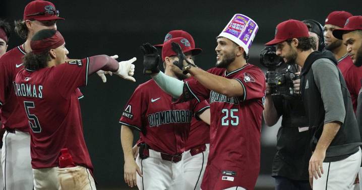 Gurriel, Del Castillo rally Diamondbacks past Guardians in 3