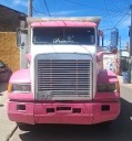 Policía recuperan un tractocamión robado