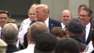 "¿Preferís hamburguesas de la Casa Blanca?": Donald Trump visita las fuerzas del orden en Washington