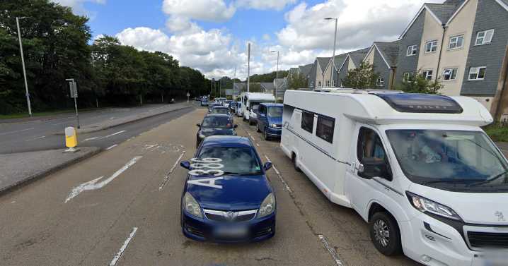 Call to open bus lane to taxis sparks backlash 'taxis are not public transport