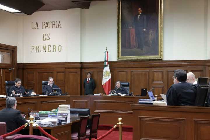 Claudia Sheinbaum cuestiona sesión extraordinaria convocada por la SCJN