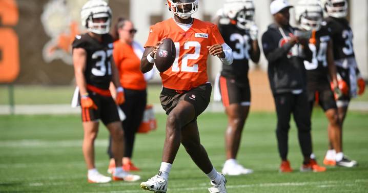 Rookie QB Sanders to start in Browns preseason opener