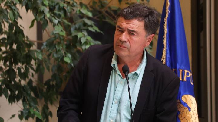 Esteban Valenzuela agradece respaldo de Boric tras salida del Gobierno: "Siempre estuvo firme apoyando a su ministro"
