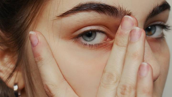 The Safest Way to Remove Eye Makeup