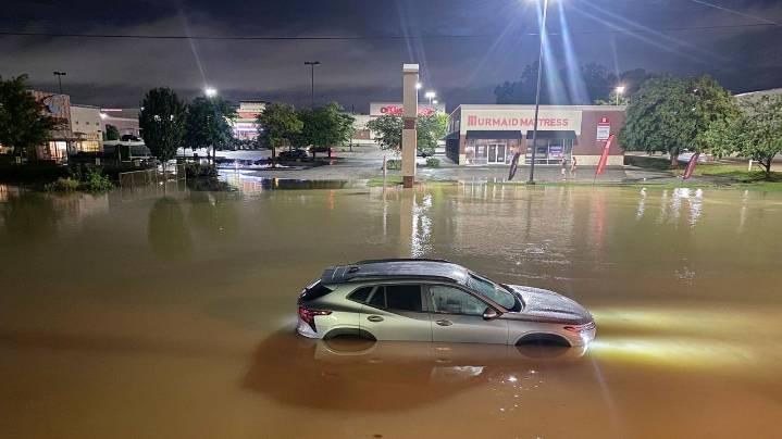 Mother, father and child killed by fallen tree in Tennessee heavy rains and flooding