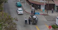 Camioneta Suzuki termina volcada en el bulevar El Mirador