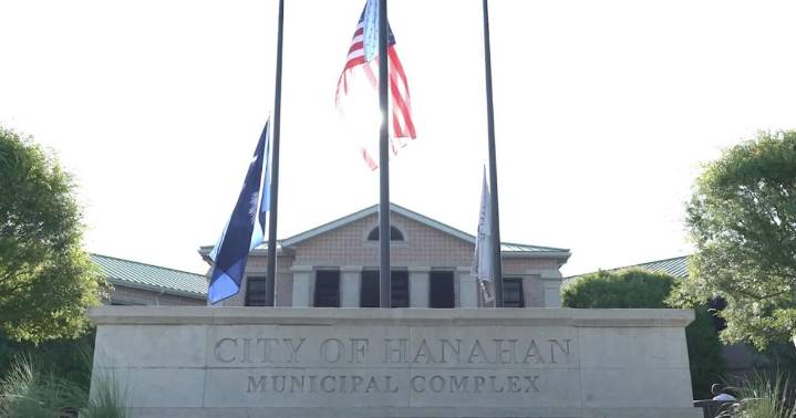 Hanahan mayor accuses councilwoman of leaking information