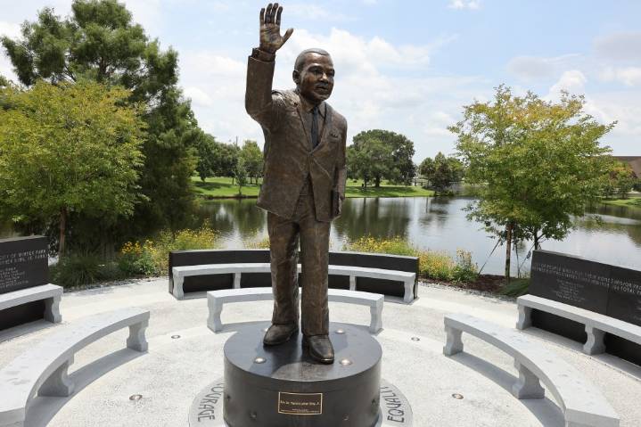 Statue of Martin Luther King in Florida park draws criticism over its proportions