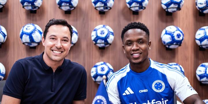 Cruzeiro de Brasil presentó al colombiano Luis Sinisterra como su nuevo jugador