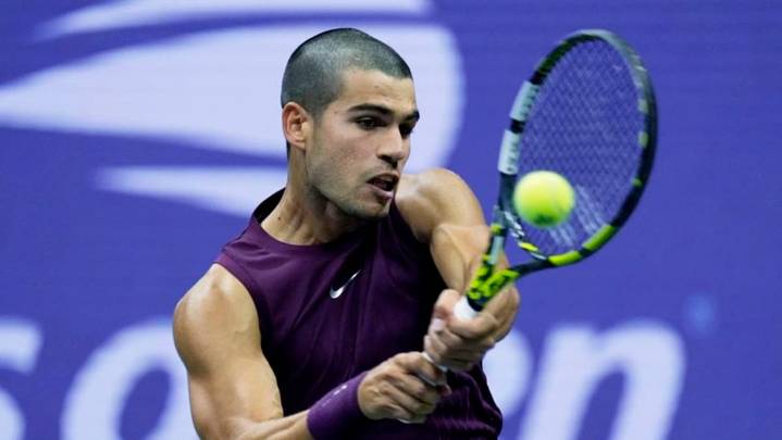 Alcaraz cruises into third round with commanding win over Bellucci