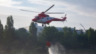 Madrid envía un helicóptero de extinción de incendios a Castilla y León y otro a Extremadura