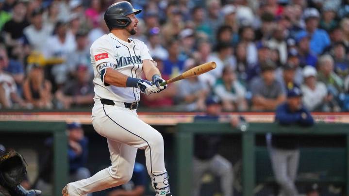 Raleigh hits MLB-best 44th homer and Rodríguez connects twice as streaking Mariners top Rays 7