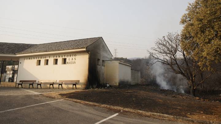 Incendio en Las Médulas en León: los desalojados no podrán regresar por ahora a sus casas