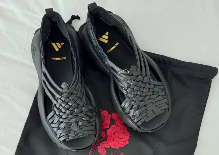 Adidas se disculpa con comunidades oaxaqueñas por plagio de diseño de huarache