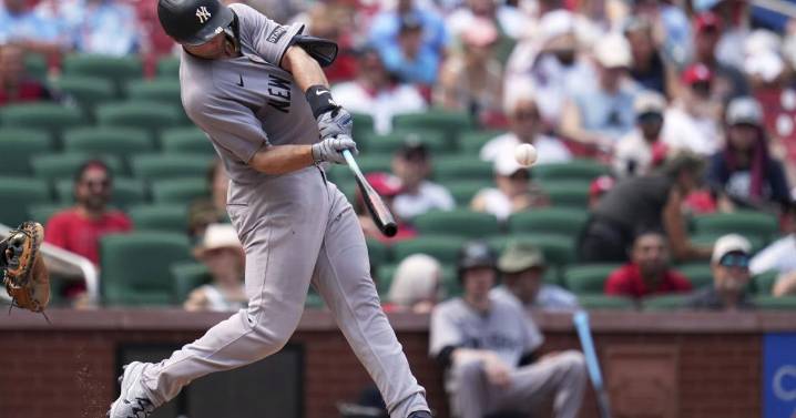 Bellinger, Goldschmidt help Yankees beat Cardinals 8