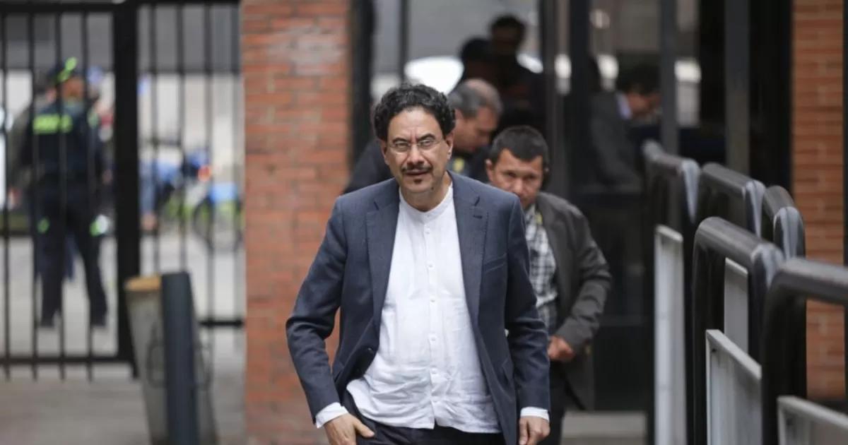 Iván Cepeda dice que respeta pero no comparte el fallo que ordenó la libertad de Álvaro Uribe