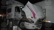 Chocan tráilers en la carretera Irapuato–Abasolo hay dos lesionados y cuantiosos daños