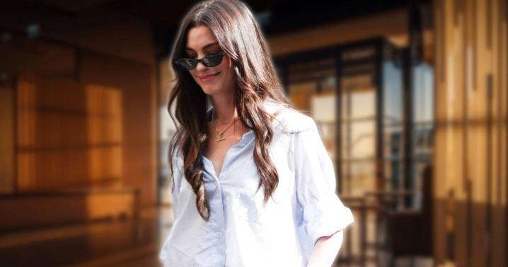 ¡Look de oficina! Anne Hathaway impone tendencia con jeans y botines en 'El diablo viste a la moda 2'