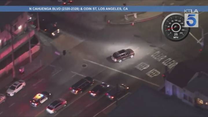 LIVE: Officers chase high-speed suspect in stolen vehicle