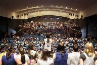Cientos de estudiantes realizaron su Promesa Ambiental en el Cine Teatro Español