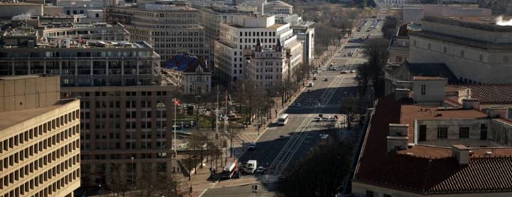Trump Deploys National Guard to DC, Takes Control of Police (1)