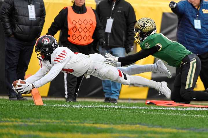Watch live Aliquippa vs Belle Vernon high school football tilt (8/29/2025)
