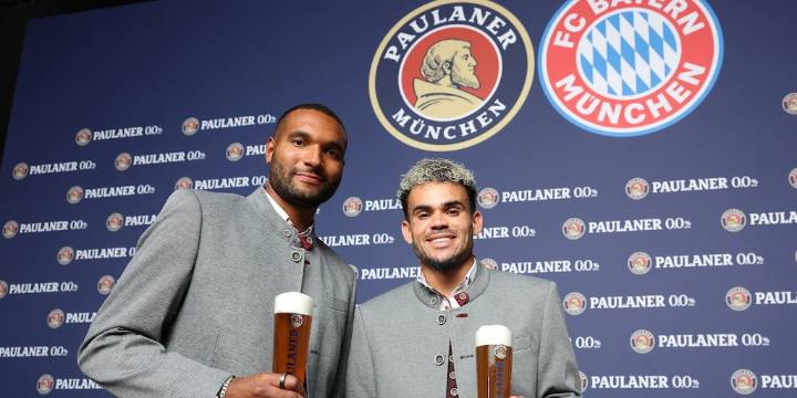 Luis Díaz muestra su nueva faceta como acordeonero en el Bayern Múnich: “Tradición colombiana”