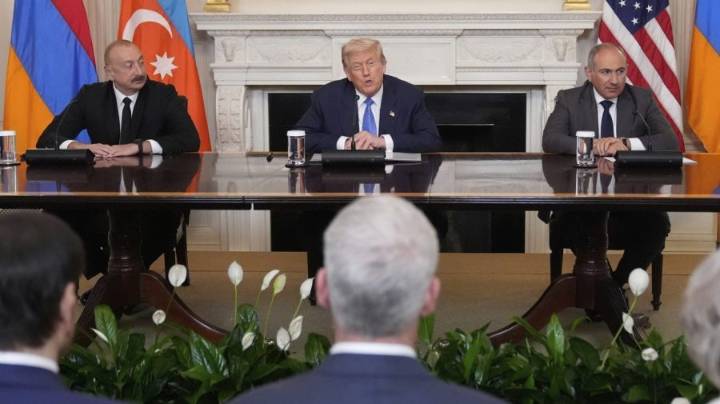 Trump hosts leaders of Armenia, Azerbaijan for peace accord signing