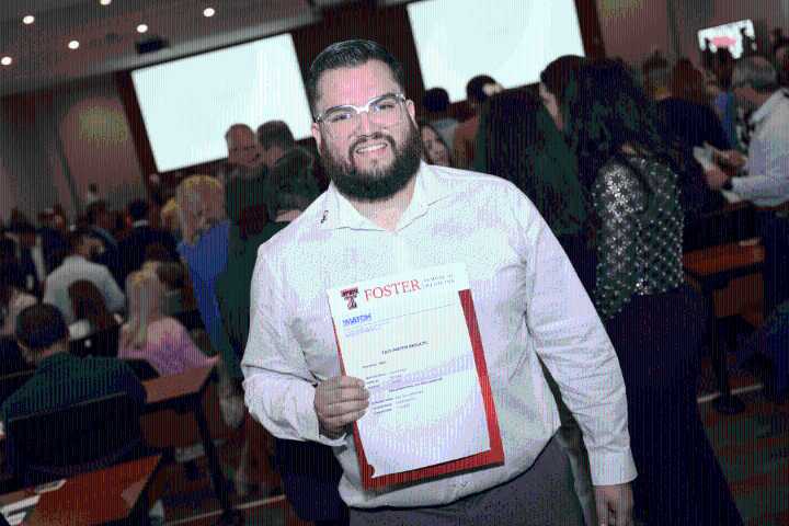 El Paso native begins residency journey, thanks to life-changing scholarship from Texas Tech University alumnus Juan Nevarez