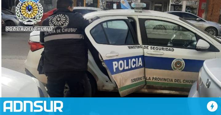 21:36 Intentó llevarse sin pagar un celular de un reconocido 'shopping' de Comodoro y terminó detenido