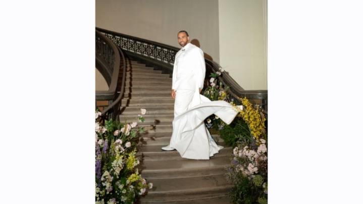 Are men's wedding cloaks the next big thing in fashion?