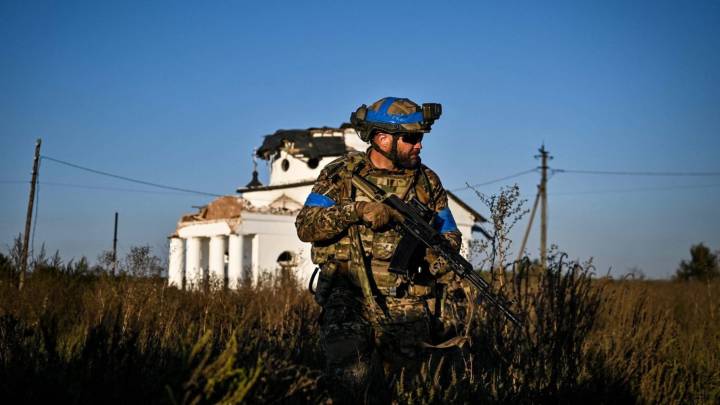 Ukraine’s New Foreign Fighter Unit: Azov Opens Its Ranks