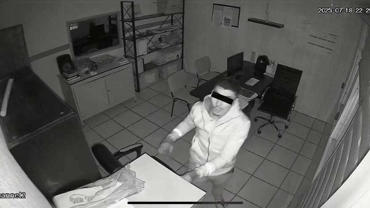 Roban más de 50 mil pesos en equipo y cableado en la Secundaria General 5